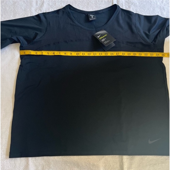 Nike PRO Hypercool Training Top - Picture 8 of 12